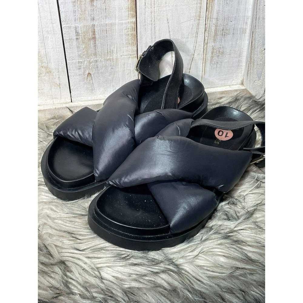 Guess Women's Chunky Black Pillow Sandals Size 10 - image 2