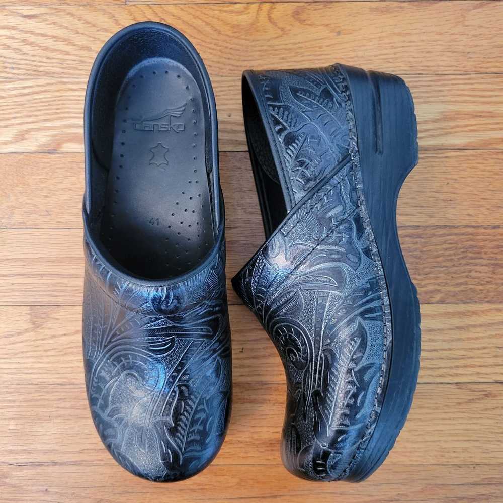 Dansko Dansko 41 Antique Black Embossed Tooled Sw… - image 1