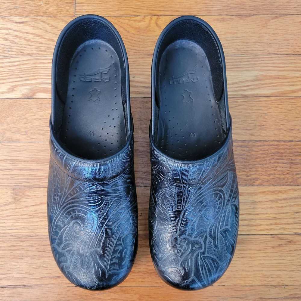 Dansko Dansko 41 Antique Black Embossed Tooled Sw… - image 7