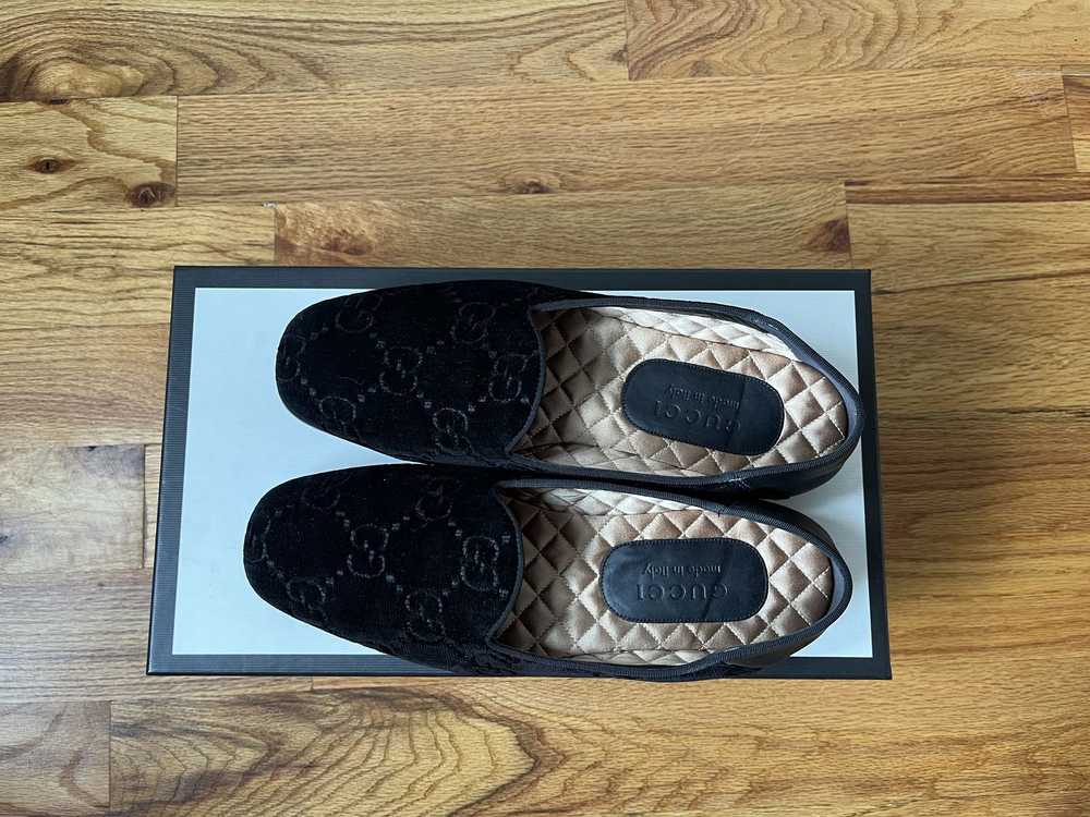 Gucci Velvet interlocking G loafers with foldable… - image 6