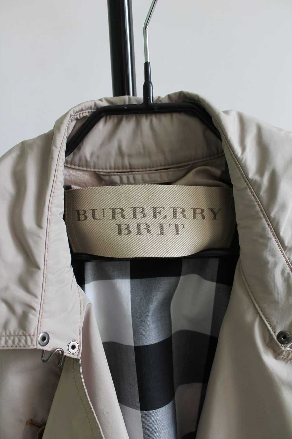 Burberry BURBERRY BRIT Kensington Belted Trench C… - image 11