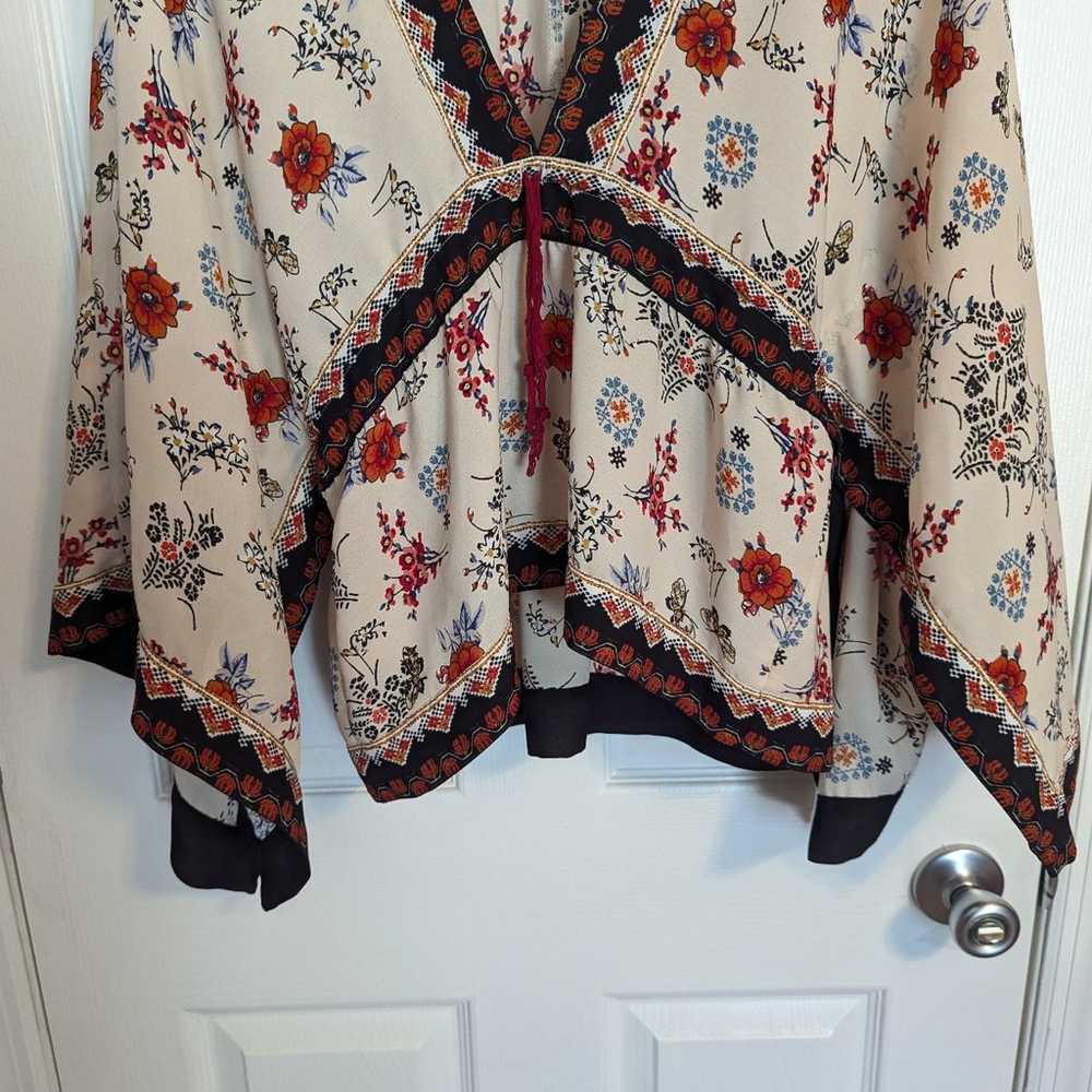 Chelsea & Violet Floral Kimono Blouse Top Beige R… - image 3