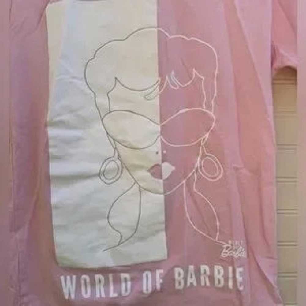 Barbie T-Shirt World of Barbie Pink White Vintage… - image 3