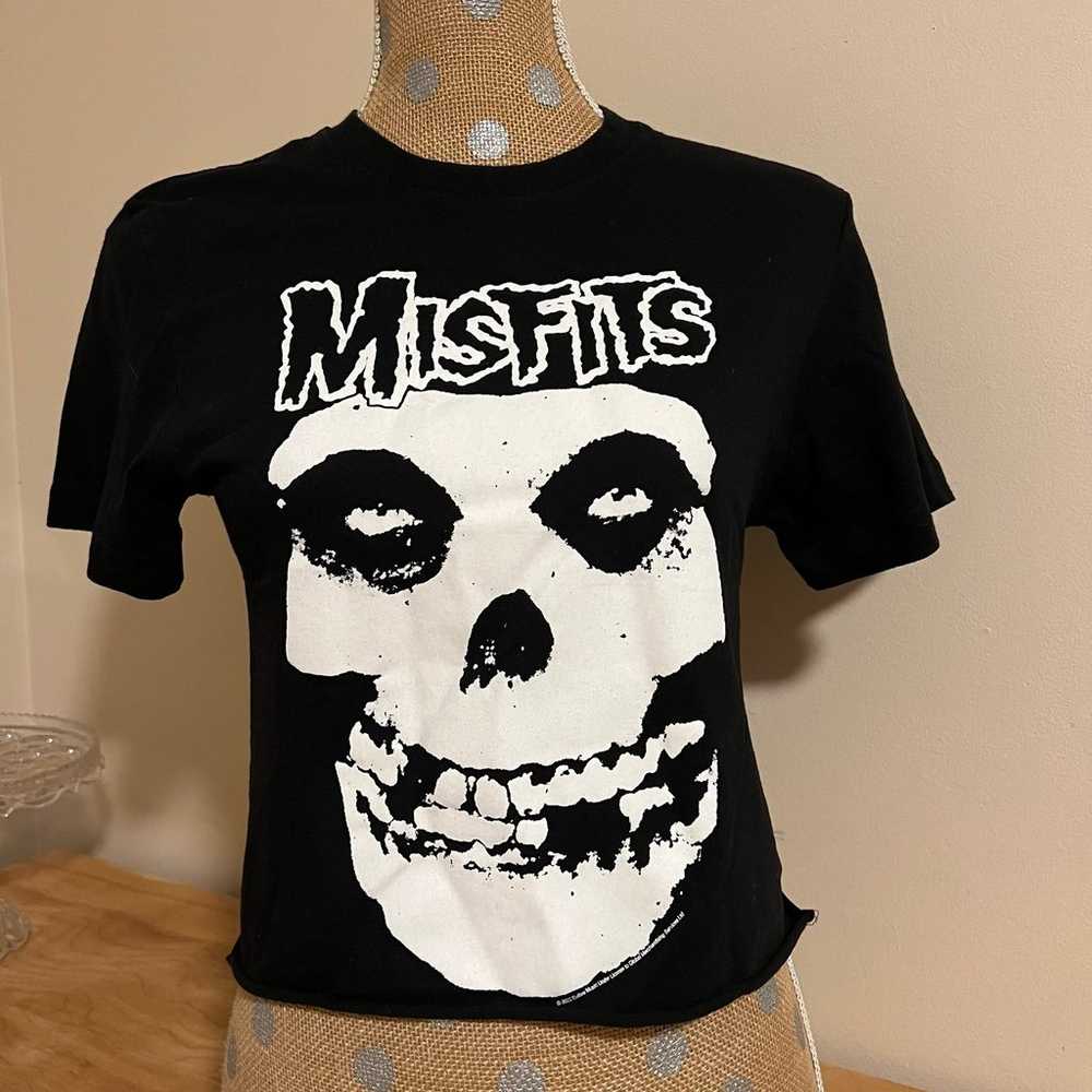 Misfits White Skull Graphic Black Crop Tee - image 1