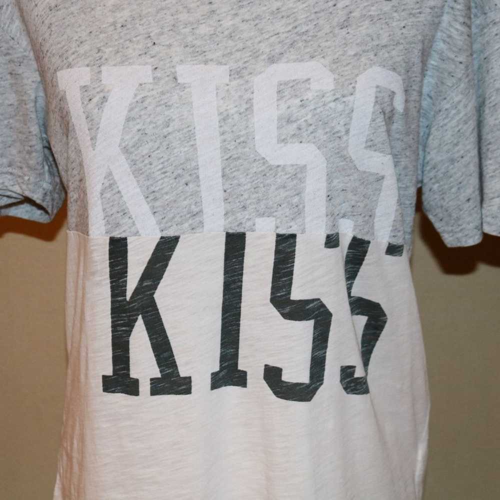 J.Crew Vintage Cotton Kiss kiss Tee - image 8