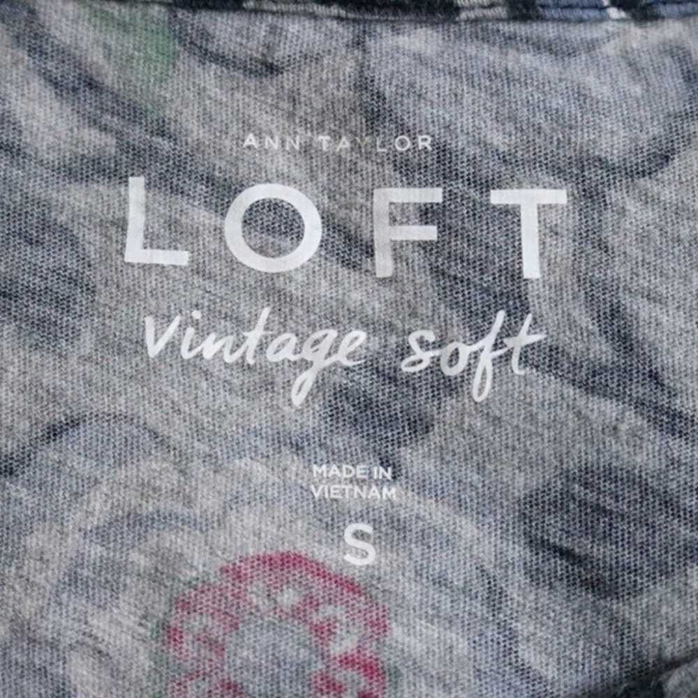 Loft Grey & Blue Floral Short Sleeve Tee Shirt - image 4