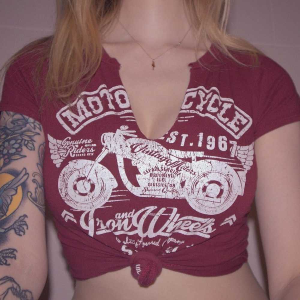 Cut out v-neck motorcycle vintage cropped t-shirt - image 2