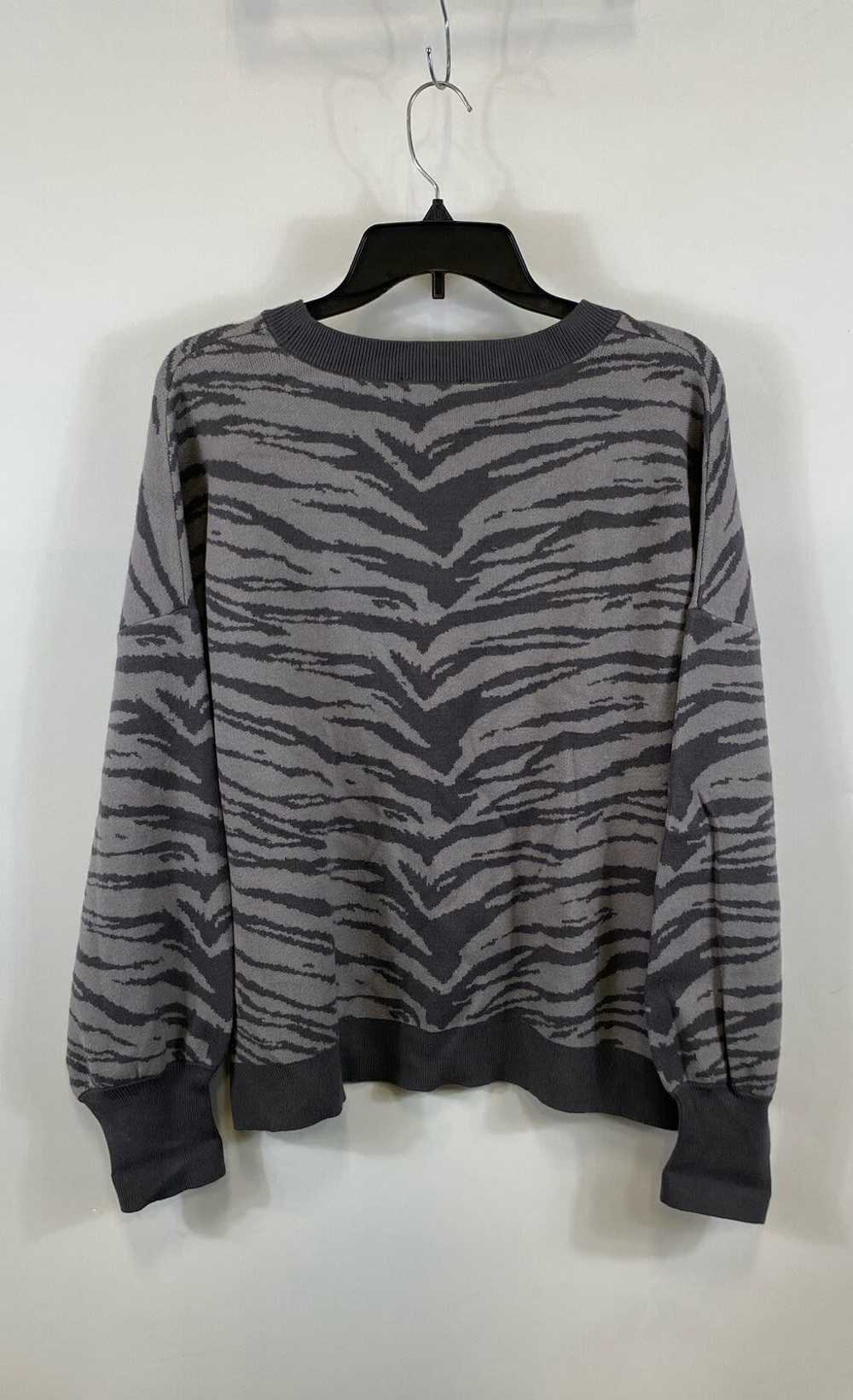 NWT DKNY Womens Gray Zebra Print Long Sleeve Crew… - image 2