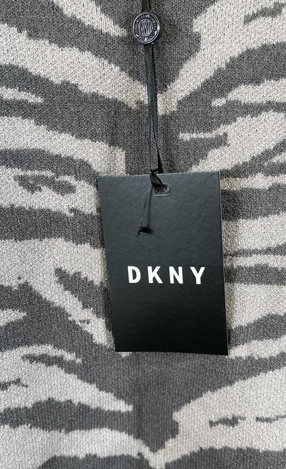 NWT DKNY Womens Gray Zebra Print Long Sleeve Crew… - image 3