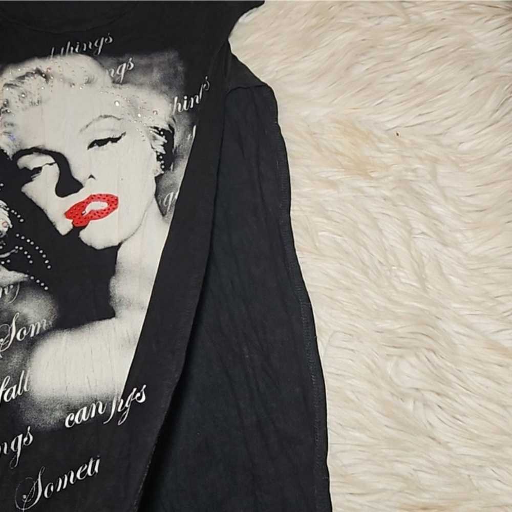 Marilyn Monroe Tshirt - image 4