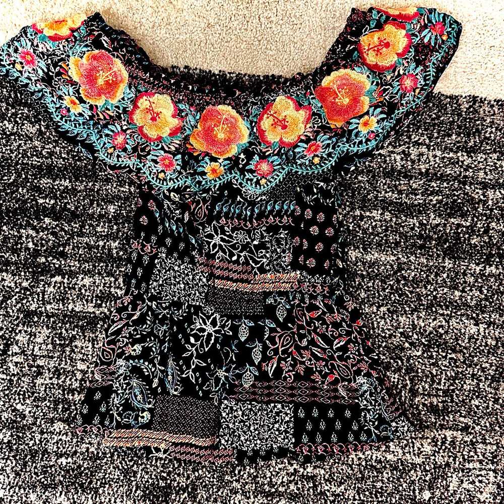 SAVANNA JANE || Off-Shoulder Floral Embroidered S… - image 6