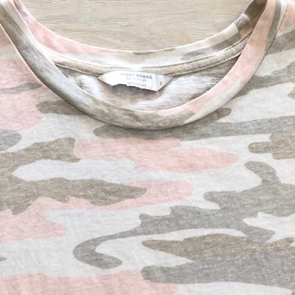 Lucky Brand Pink Camo Graphic Jersey T-shirt Blou… - image 10