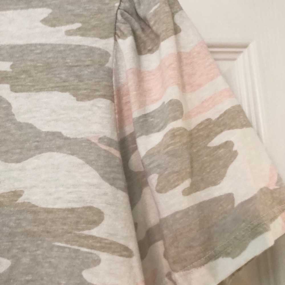 Lucky Brand Pink Camo Graphic Jersey T-shirt Blou… - image 6