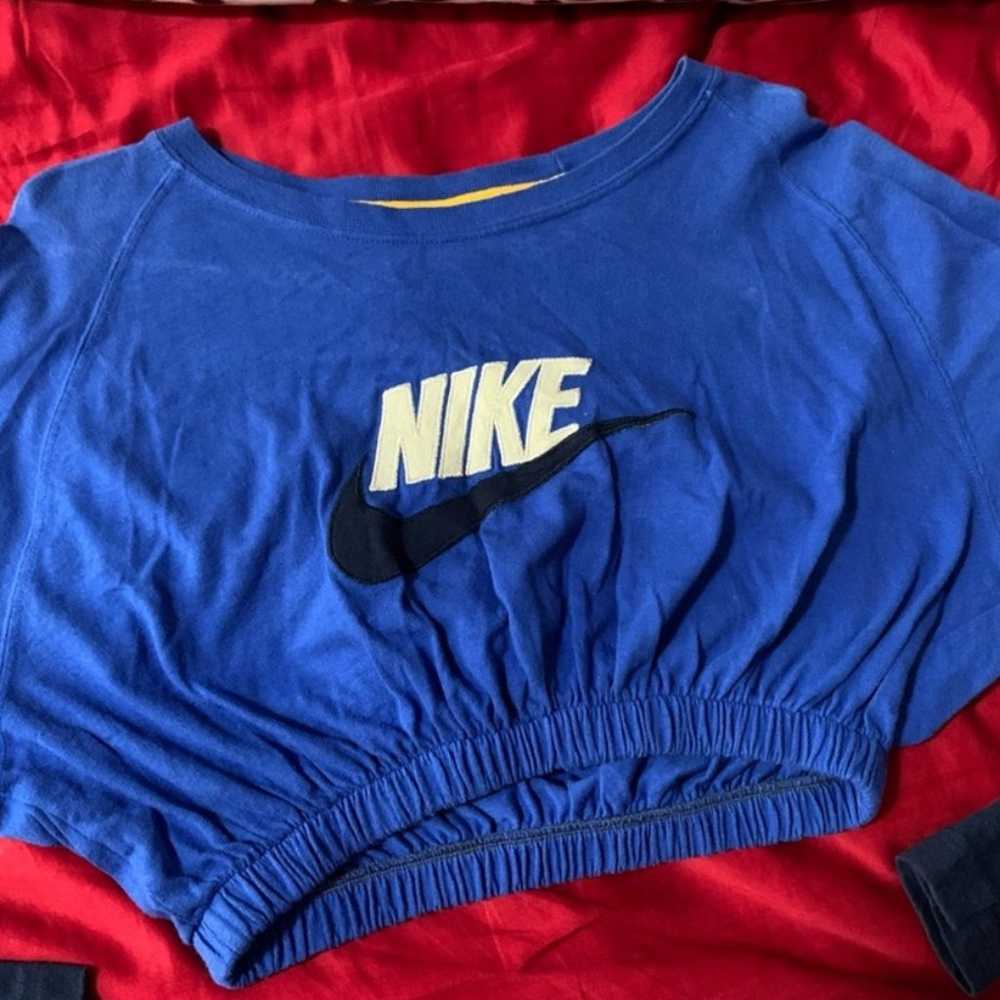 Nike Cropped Long-Sleeve - image 2