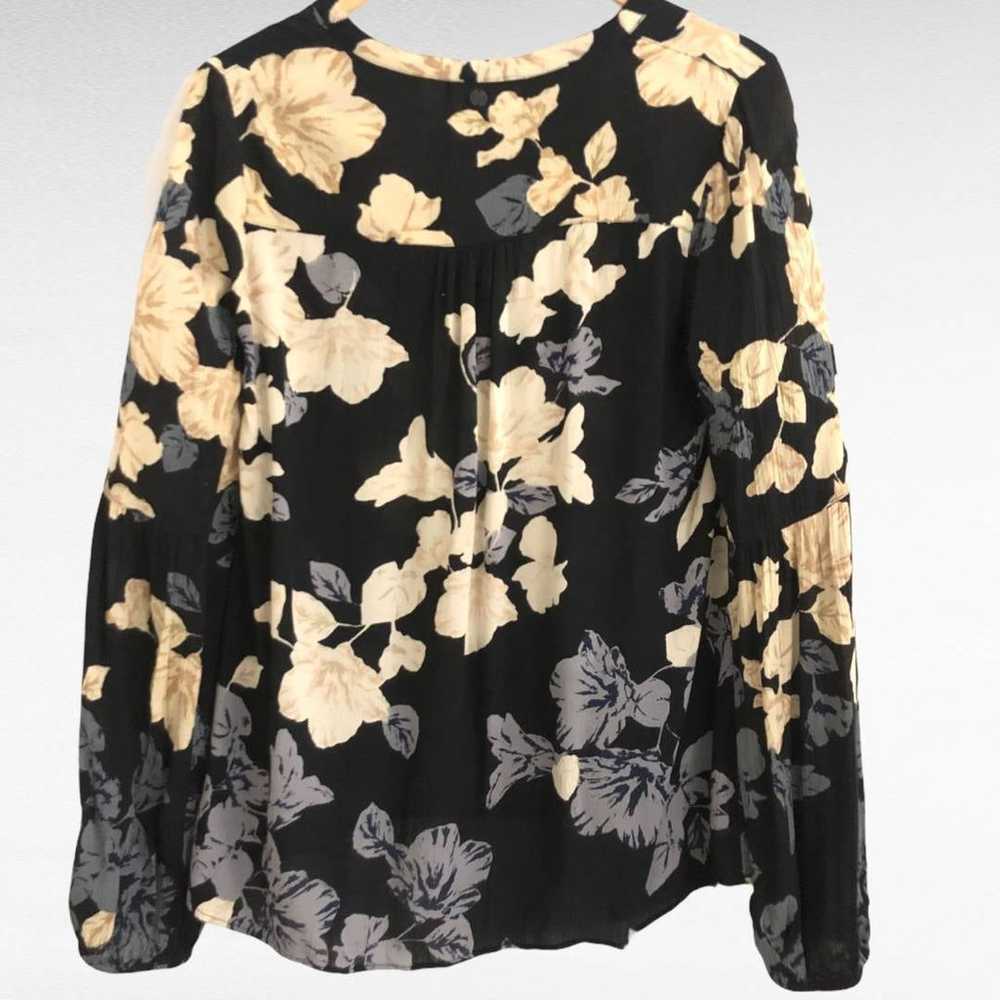 BILLABONG: Birds on High-Tie Neck Top, Navy & Bei… - image 3