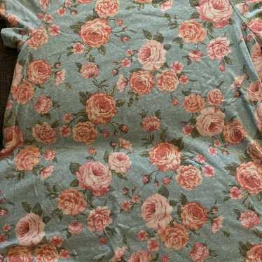 Honeyme Floral Tee Medium