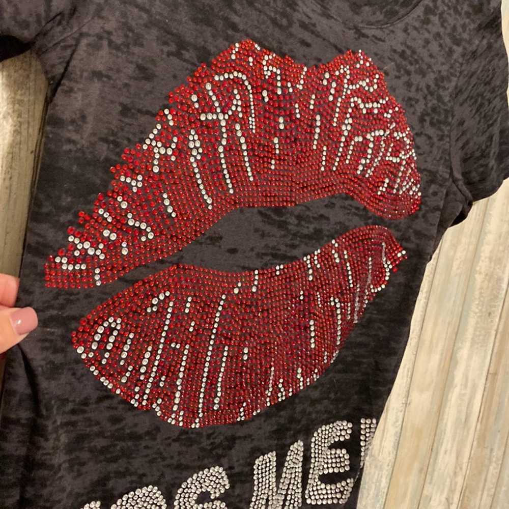 Rawyalty Y2K Vintage HOT KISS BEADED Kiss Me Tee … - image 9