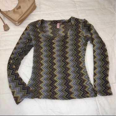 •••VINTAGE Y2K SWEET PEA CHEVRON TOP••