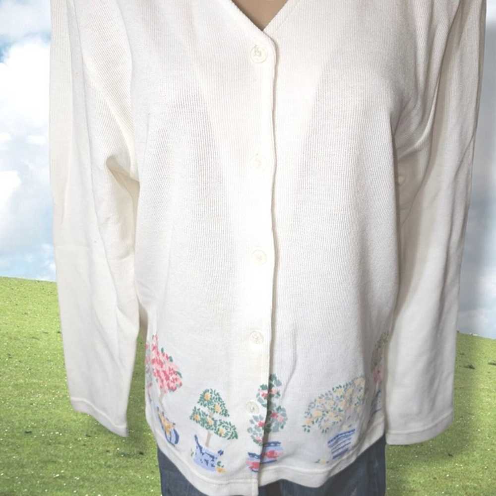 Vintage 80s/90s Y2K? White Teddi Button Top Flora… - image 3