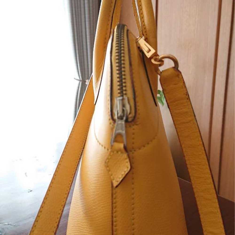 High-class handbag shoulder bag yellow. - image 6