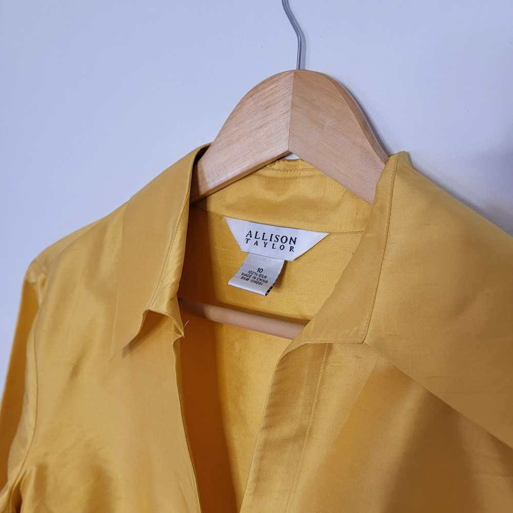 VINTAGE ALLISON TAYLOR 100% SILK YELLOW BLOUSE SI… - image 2