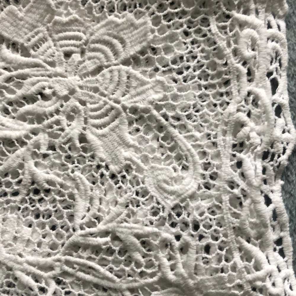 Abercrombie and Fitch vintage lace box top - image 5