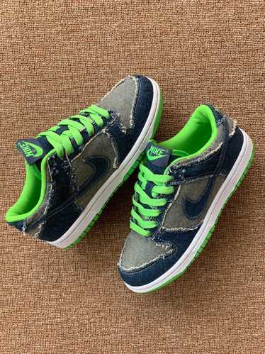 Nike RARE! Nike Dunk Low GS Hulk Denim Vintage De… - image 1