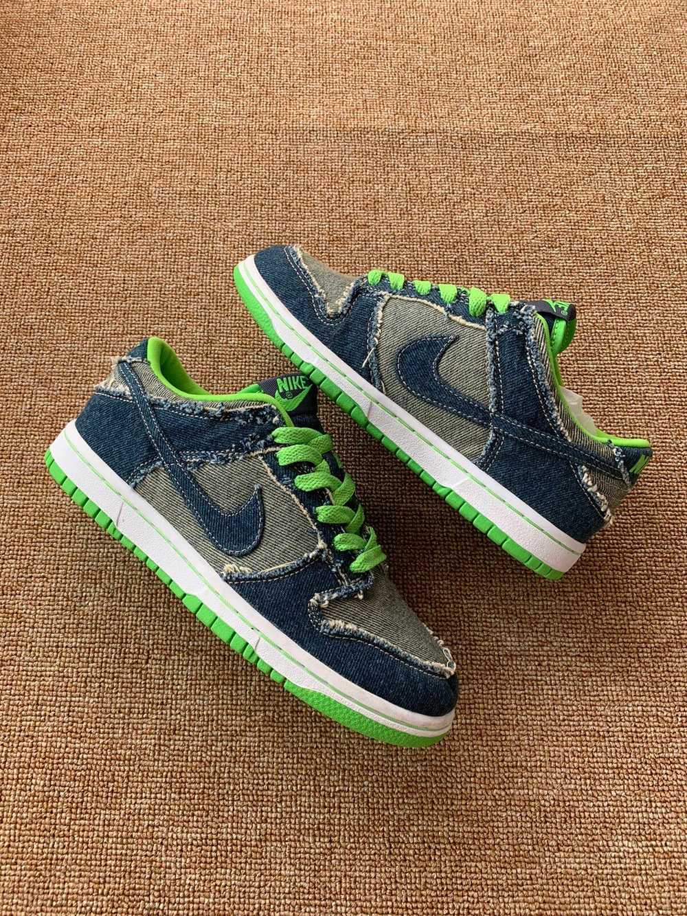 Nike RARE! Nike Dunk Low GS Hulk Denim Vintage De… - image 2