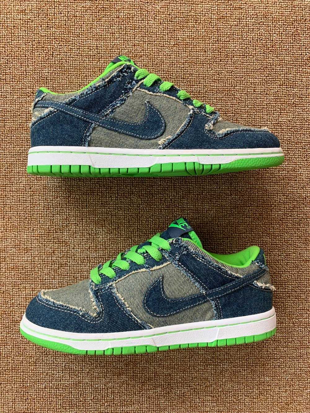 Nike RARE! Nike Dunk Low GS Hulk Denim Vintage De… - image 3