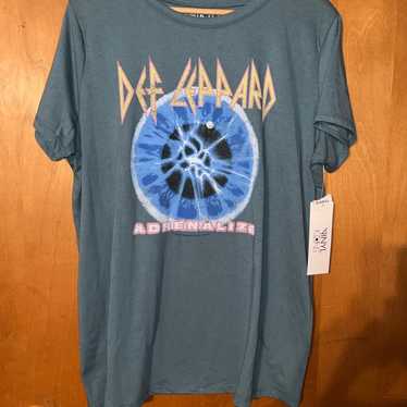 Def Leppard T-shirt size large - image 1