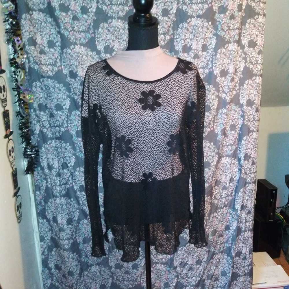 Vintage Fishnet Daisy Top - image 11