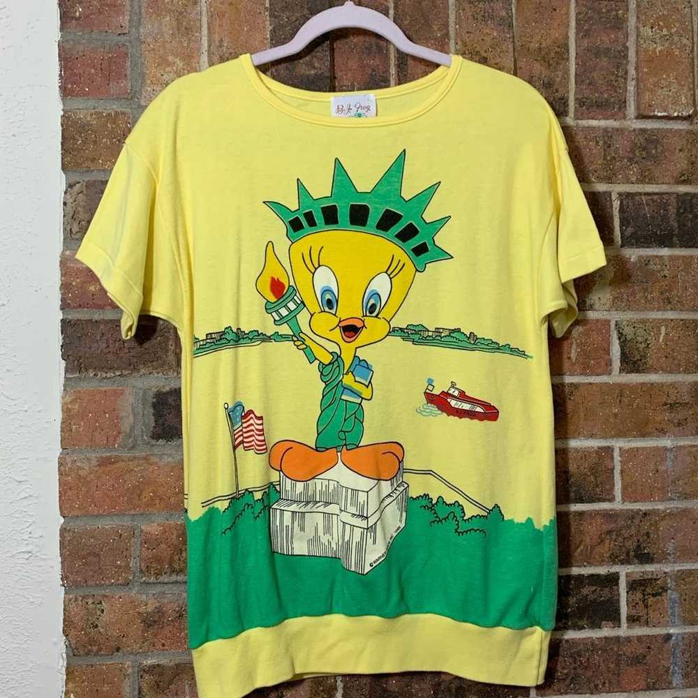 1980s yellow Tweety Bird Statue of Liberty tshirt - image 1