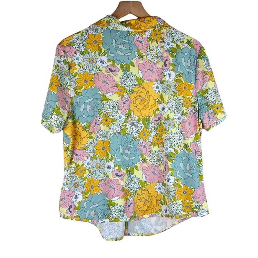 WAYF Naomi Pastel Floral Printed Short Sleeve But… - image 5