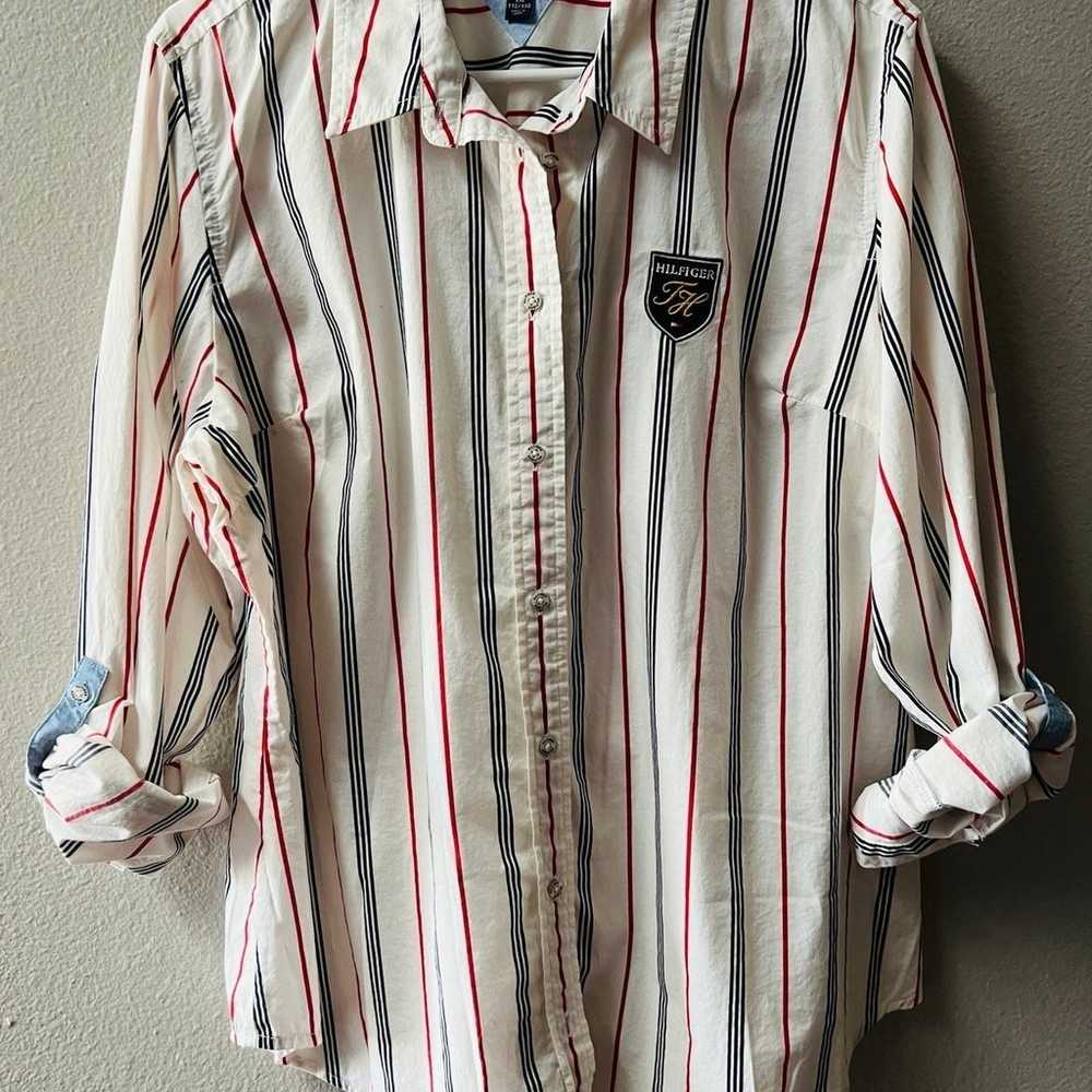 TOMMY HILFIGER VINTAGE WHITE W/RED& BLUE PINSTRIP… - image 3