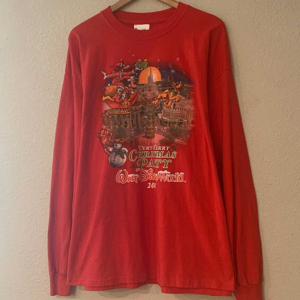 DISNEY Vintage 2005 Christmas Party Long Sleeve T… - image 2