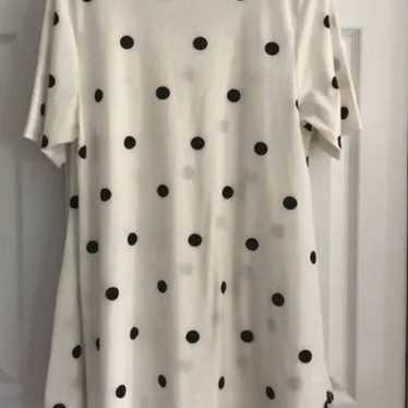 Lularoe Perfect T 3x Vintage. White with black pol