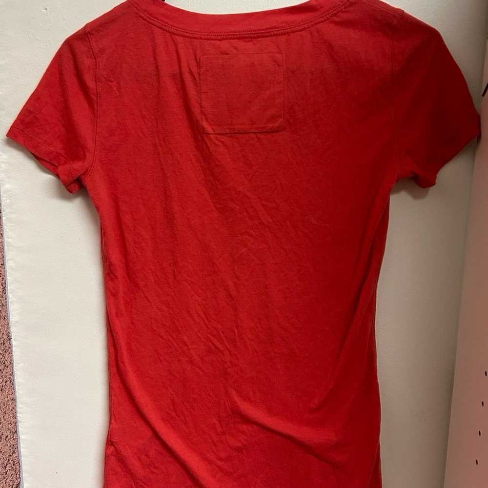 VINTAGE y2k ABERCROMBIE & FITCH VNECK TEE - image 4