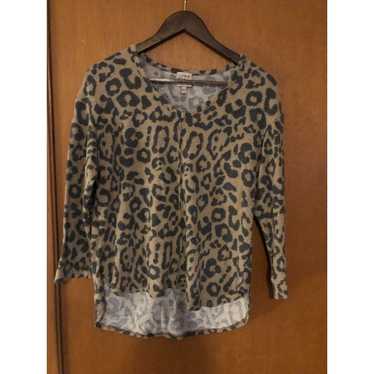 Como Vintage Fleece Like Leopard Top Size Small - image 1