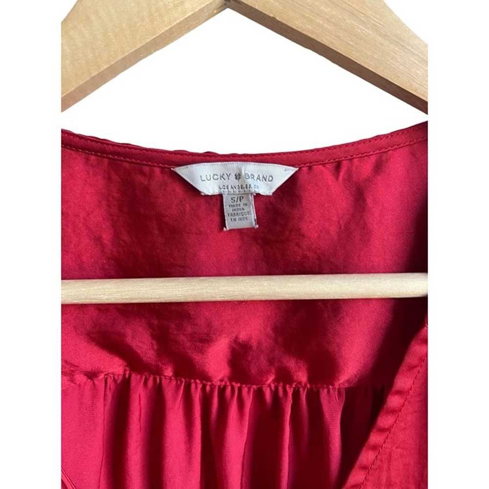 Lucky Brand Size Small Red Satin Top Flutter Slee… - image 5