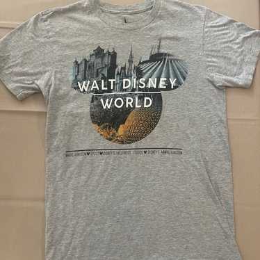 Vintage Walt Disney World Tshirt small - image 1