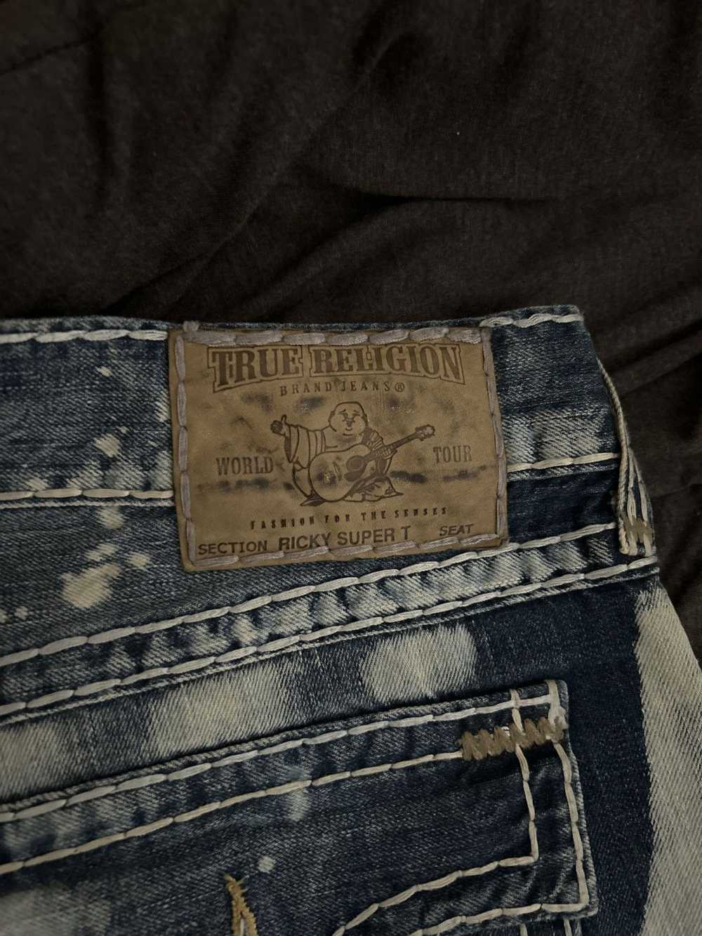 True Religion Ricky Super T Distressed jeans - image 5