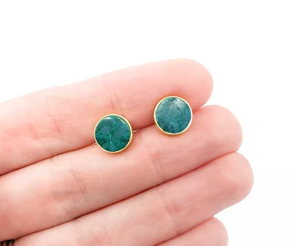 Bezel Malachite Round Stud Earrings in 18k Yellow… - image 2