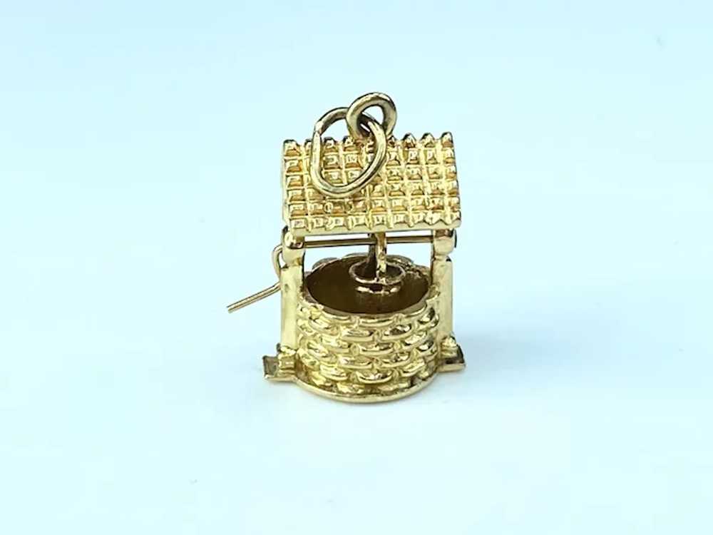 Vintage 14K yellow Gold Wishing Well with moving … - image 6