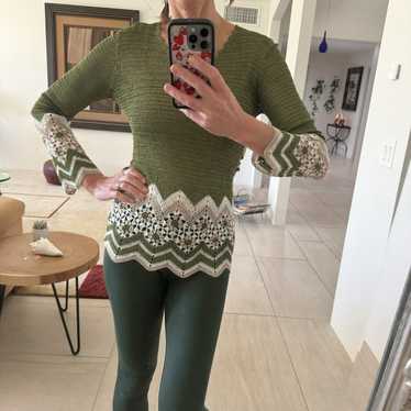 Vintage BCBG Crochet Green Top Sweather Size S - image 1