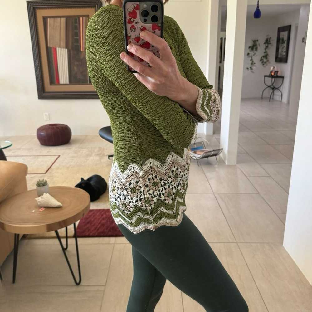 Vintage BCBG Crochet Green Top Sweather Size S - image 9