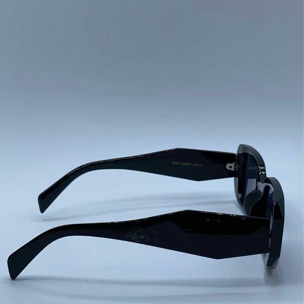 Unbranded Black Sunglasses - No Case - image 5