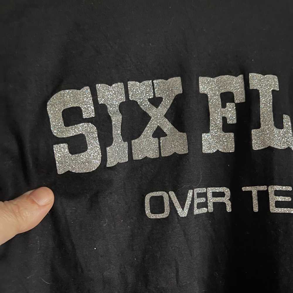 Vintage Six Flags Over Texas Black Glitter Tee Me… - image 2