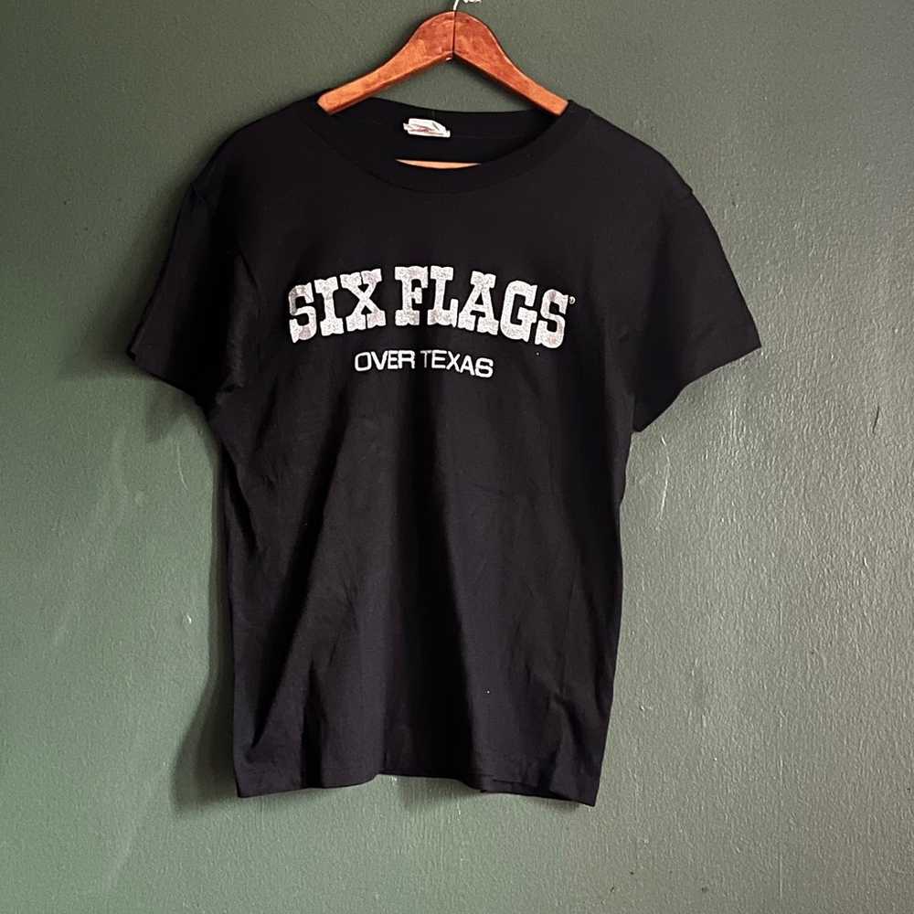 Vintage Six Flags Over Texas Black Glitter Tee Me… - image 5