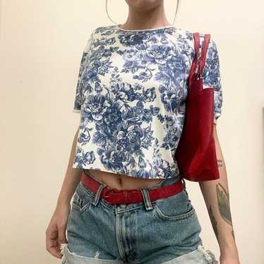 Vintage 1980s blue and white floral crop top - image 1