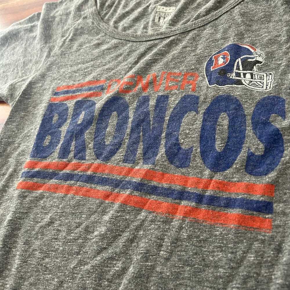 Junk Food Denver Broncos M Tee Gray - image 2